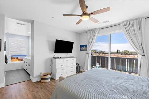 Tiny photo for 38496 Windingwalk DR, Murrieta, CA 92563 (MLS # SW26231467)