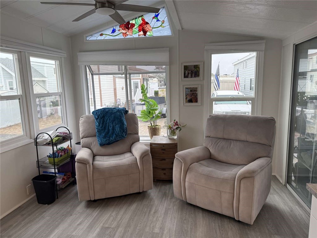 200 S Dolliver Street 32