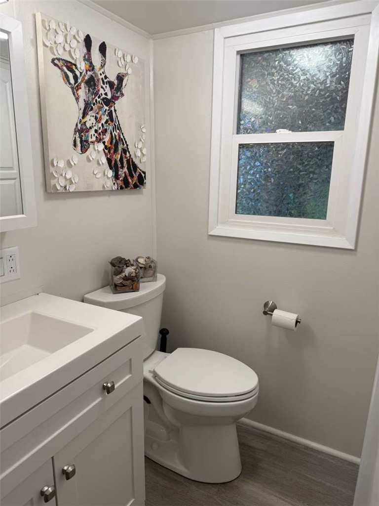 200 S Dolliver Street 32