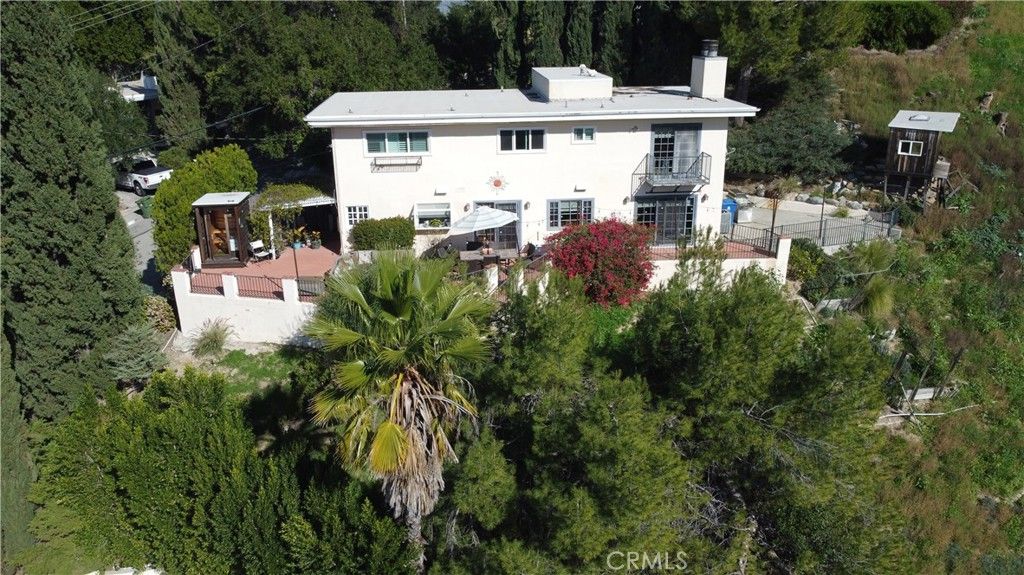 Photo of 22628 Quinta Road, Woodland Hills, CA 91364 (MLS # SR25187769)