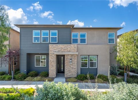 293 Lynx Irvine CA 92618