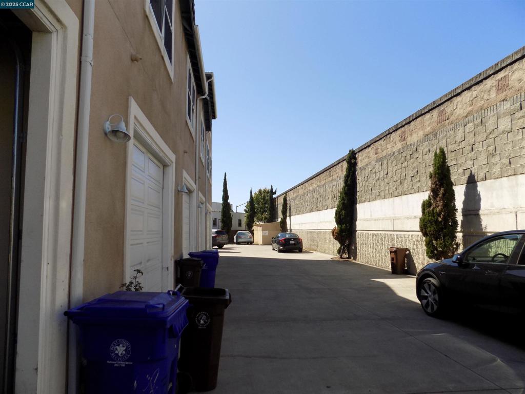 PARK PLAZA - Residential Lease