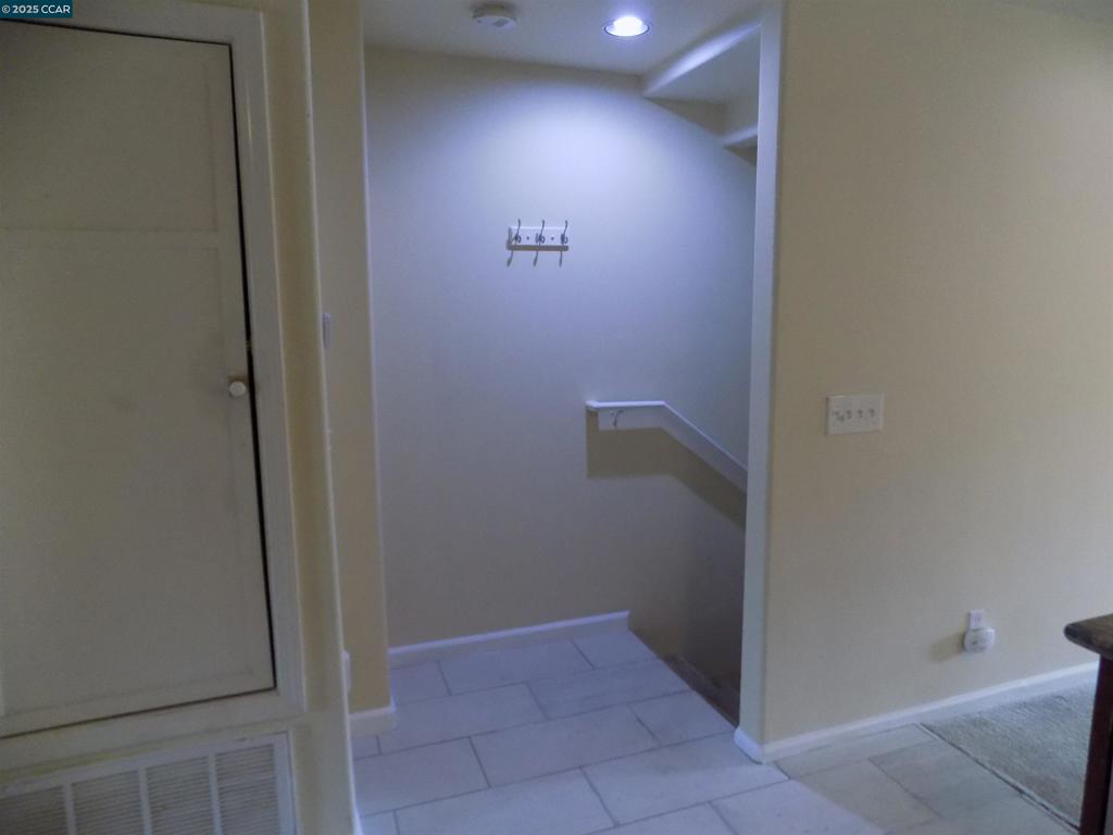PARK PLAZA - Residential Lease