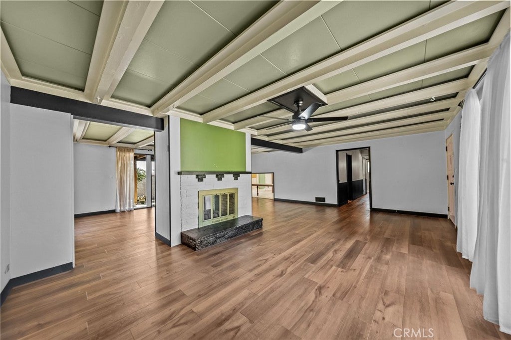 579 E 40th