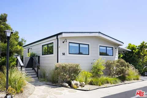 Photo of 29500 Heathercliff Road Rd #14, Malibu, CA 91604 (MLS # 25505993) Photo of 29500 Heathercliff Road Rd #14, Malibu, CA 91604 (MLS # 25505993)