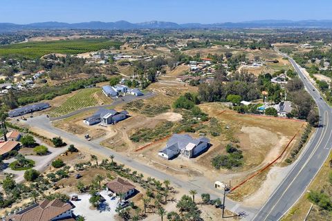 Tiny photo for 39127 Corte Venture, Temecula, CA 92592 (MLS # 260009498SD)