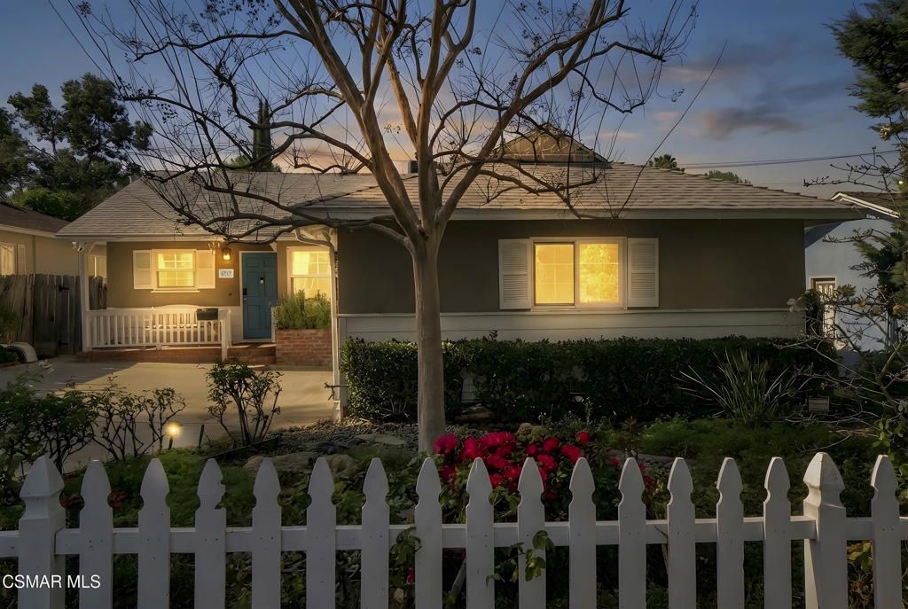 Photo of 4717 Santa Lucia Drive, Woodland Hills, CA 91364 (MLS # 226001497)