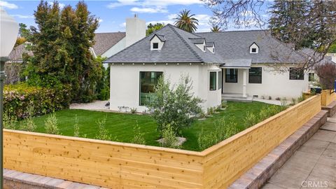 10584 Wellworth Avenue Los Angeles CA 90024