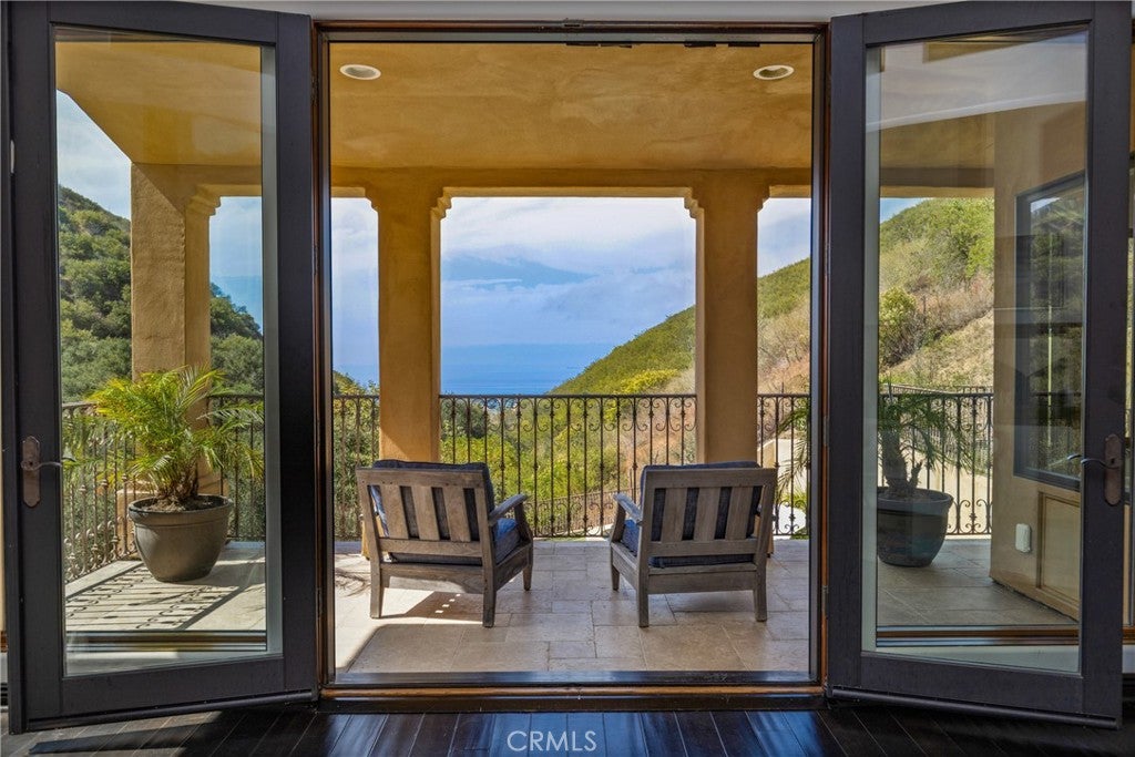4322 Escondido Drive