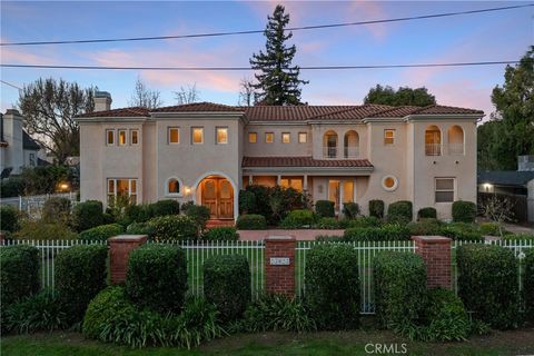 23023 Hatteras Street Woodland Hills CA 91367