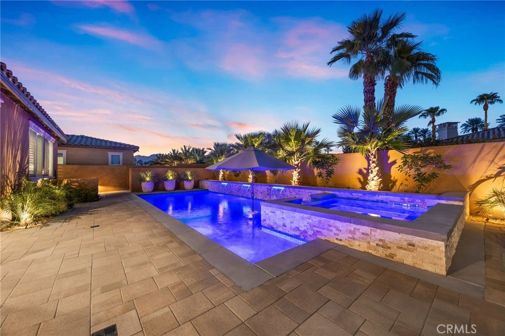 81916 Mission Palms