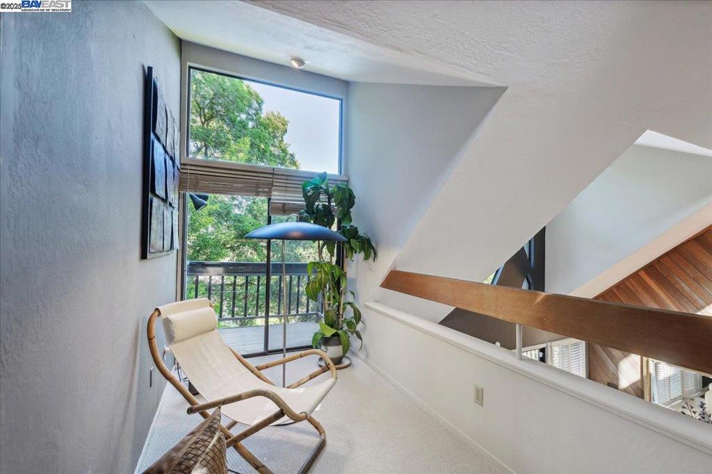 FOOTHILL AREA - Residential