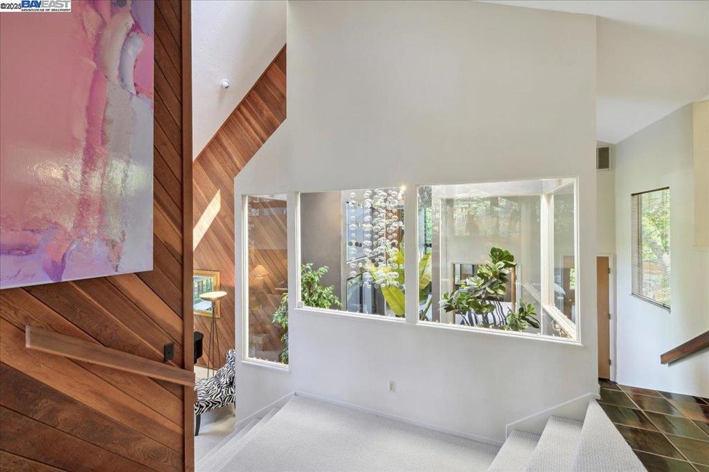 FOOTHILL AREA - Residential