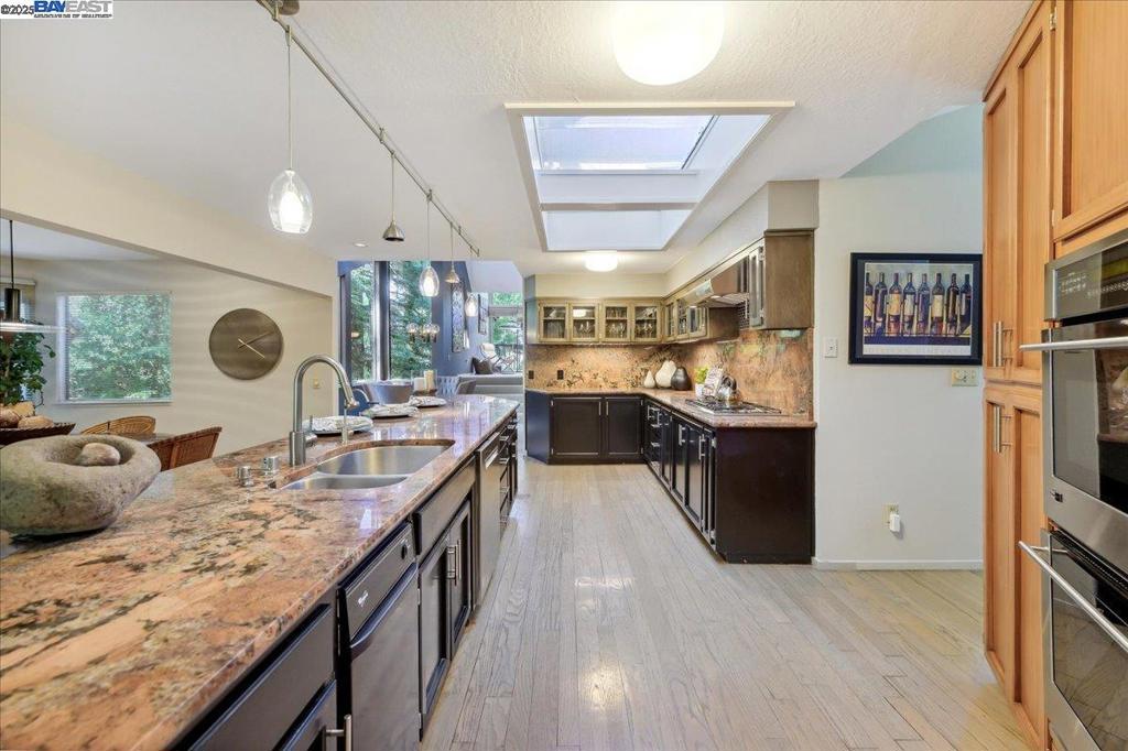 FOOTHILL AREA - Residential