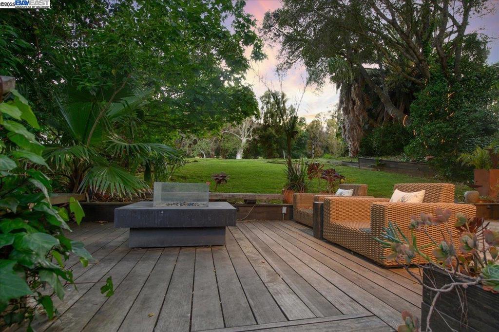 FOOTHILL AREA - Residential