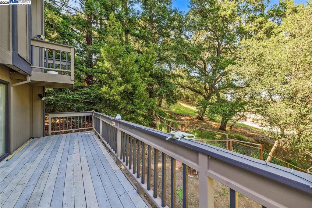 FOOTHILL AREA - Residential