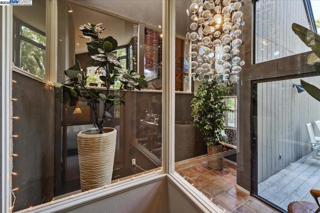 FOOTHILL AREA - Residential