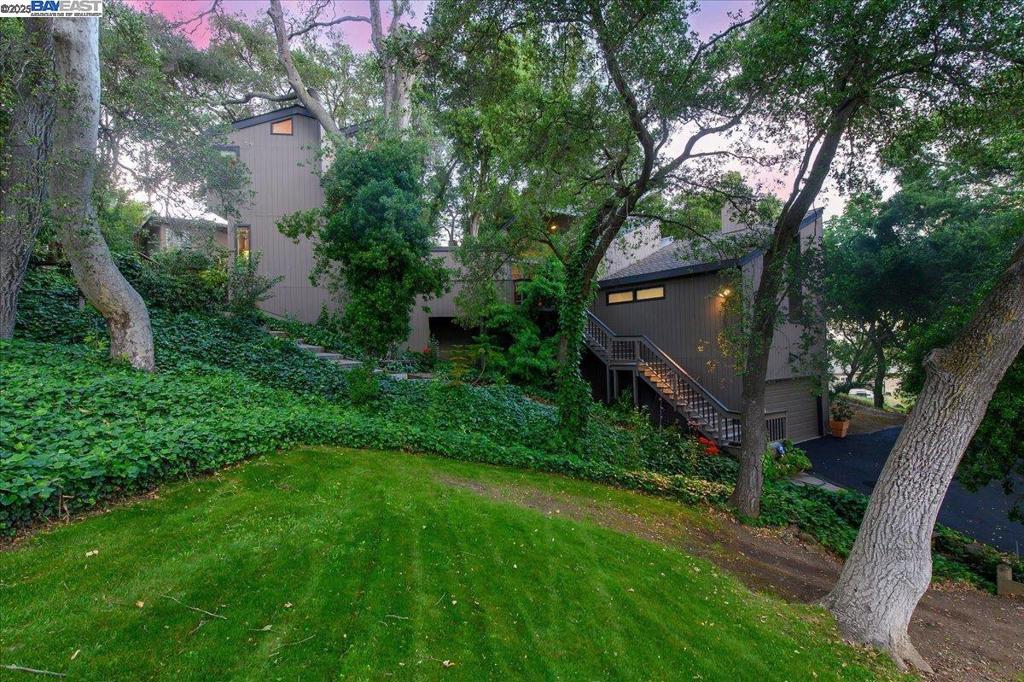 FOOTHILL AREA - Residential