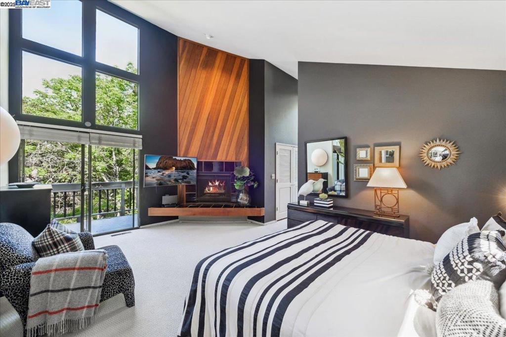FOOTHILL AREA - Residential