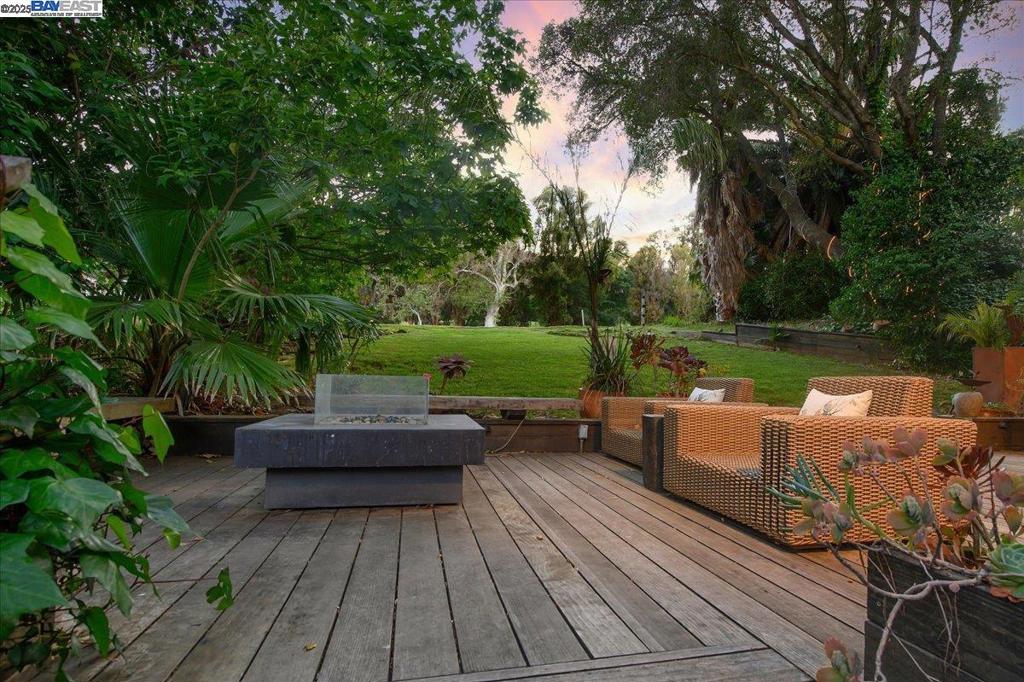 FOOTHILL AREA - Residential
