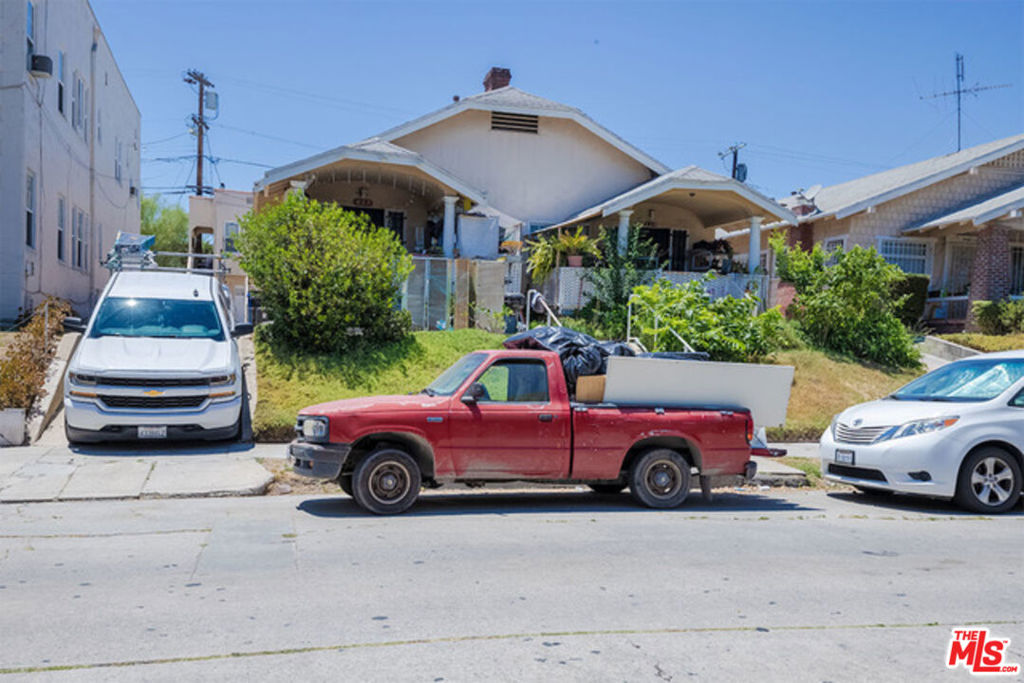 423 N Serrano Avenue