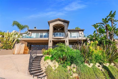Photo of 12273 Baja Panorama, North Tustin, CA 92705 (MLS # OC25120228)