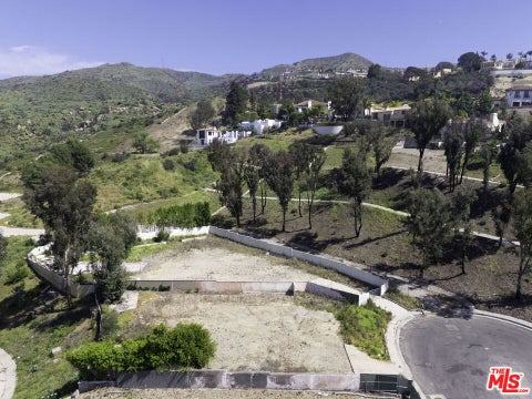 Tiny photo for 1433 El Bosque Court, Pacific Palisades, CA 90272 (MLS # 26994907)