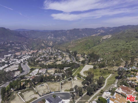 Tiny photo for 1433 El Bosque Court, Pacific Palisades, CA 90272 (MLS # 26994907)