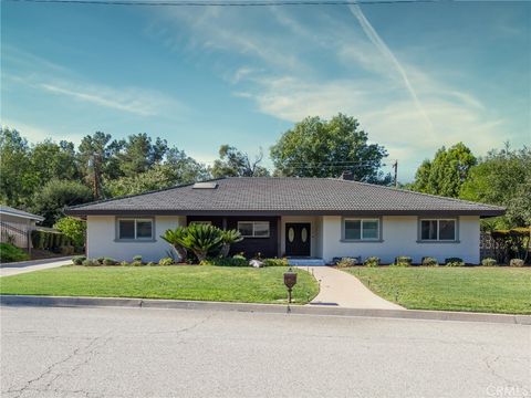 Photo of 417 S Charvers Ave Ave, West Covina, CA 91791 (MLS # TR25249997) Photo of 417 S Charvers Ave Ave, West Covina, CA 91791 (MLS # TR25249997)