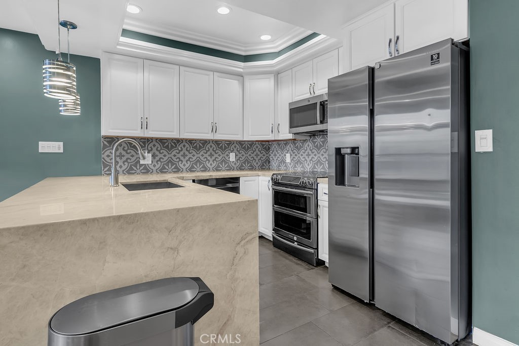 Marina Pacifica (MRP) - Residential Lease