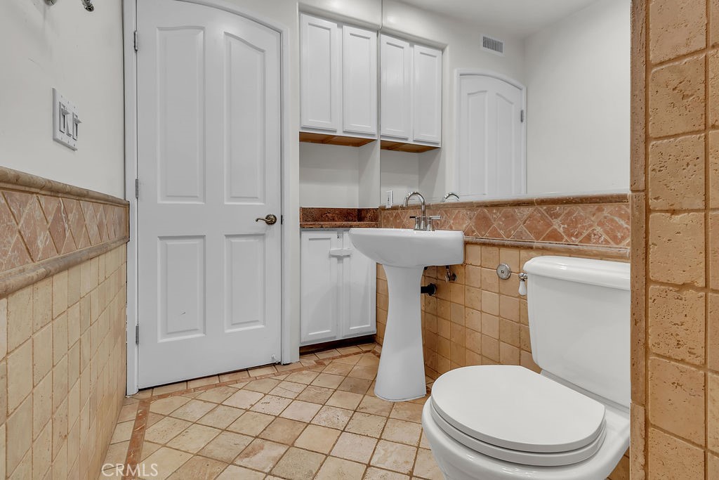 Marina Pacifica (MRP) - Residential Lease