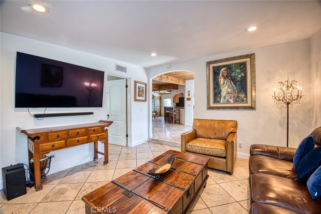327 Santa Isabel, Newport Beach CA 92660 - Photo 8