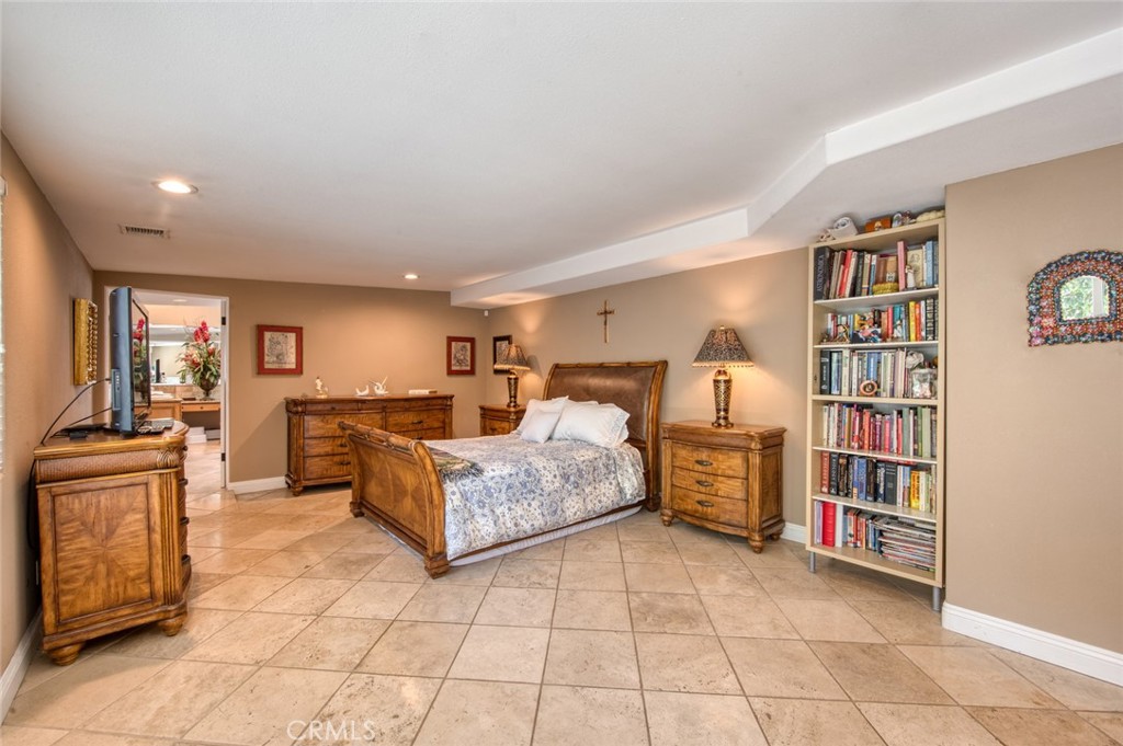 327 Santa Isabel, Newport Beach CA 92660 - Photo 11