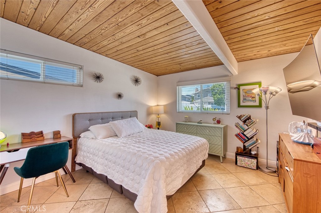 327 Santa Isabel, Newport Beach CA 92660 - Photo 18