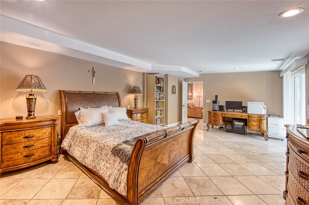 327 Santa Isabel, Newport Beach CA 92660 - Photo 12