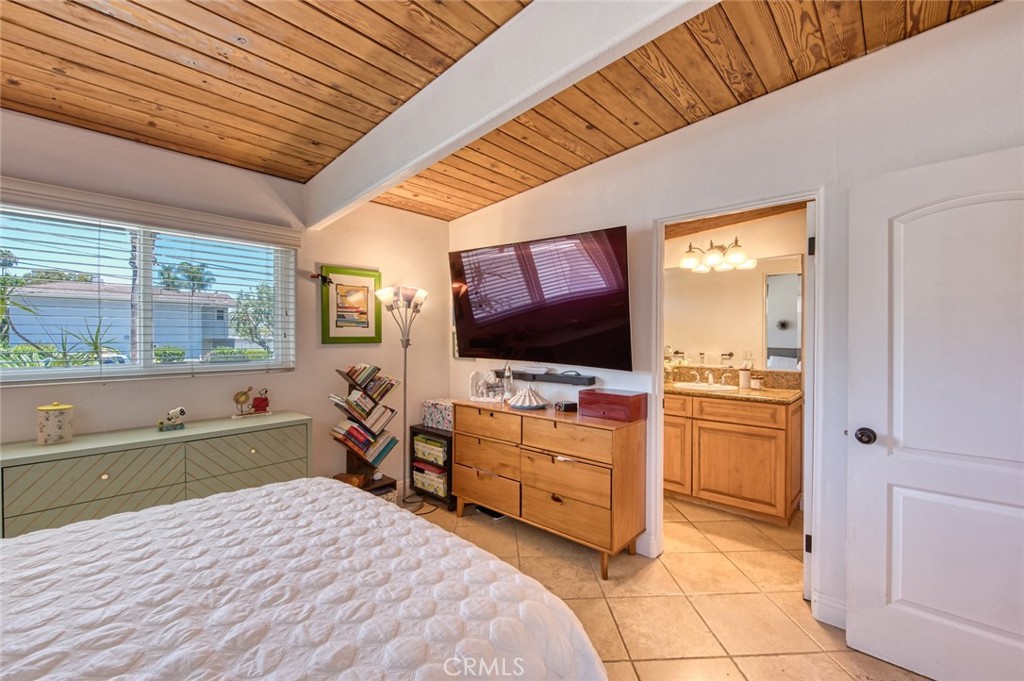 327 Santa Isabel, Newport Beach CA 92660 - Photo 19