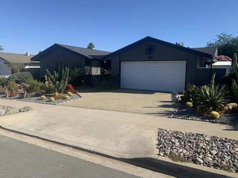 1637 Oak Hill Escondido CA 92027