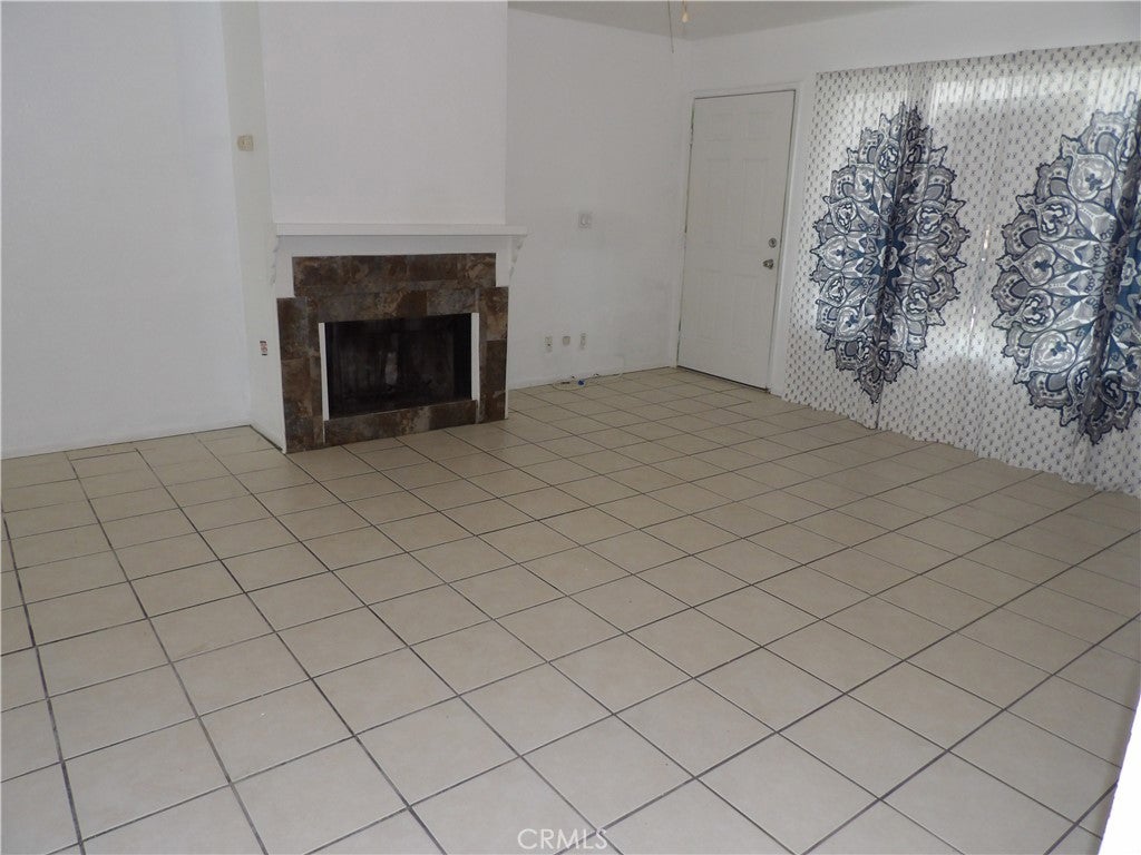 430 W Barbour