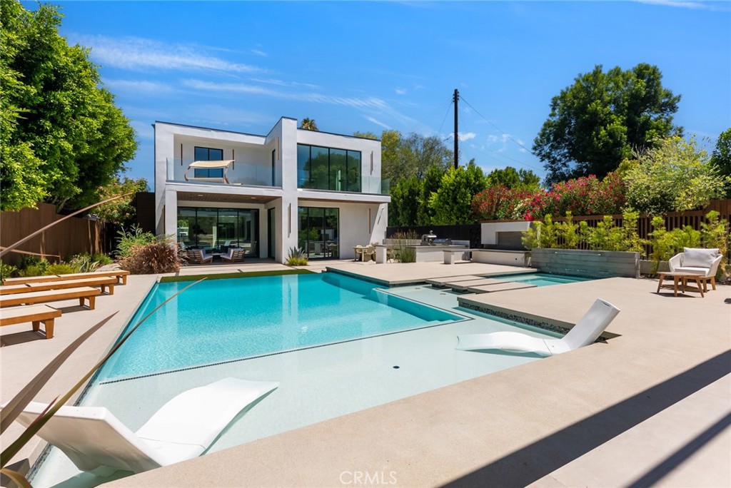 Properties 2 22930 Dolorosa Street