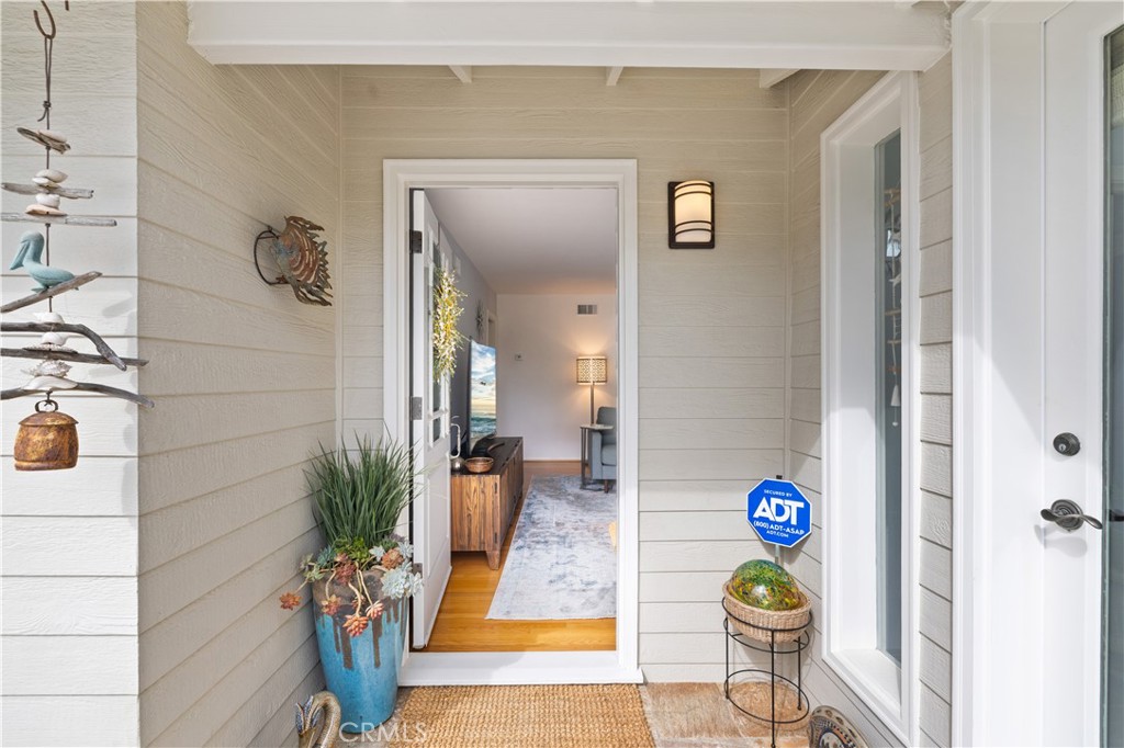 208 W Avenida De Los Lobos Marinos