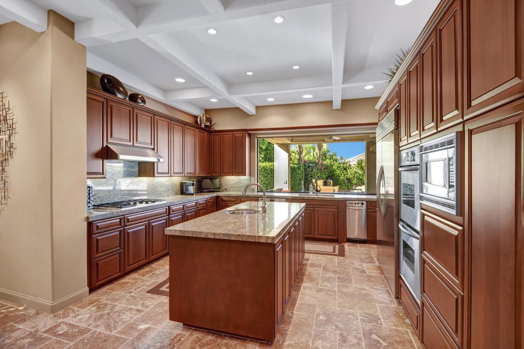 Avondale Country Clu - Residential Lease