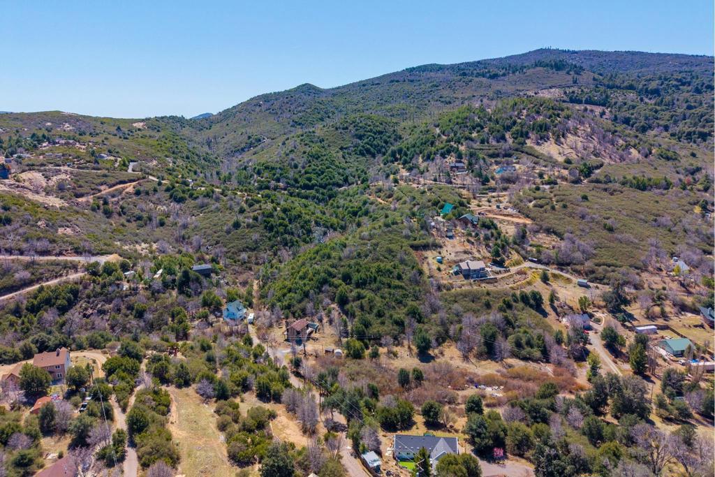 29 Creek Rd