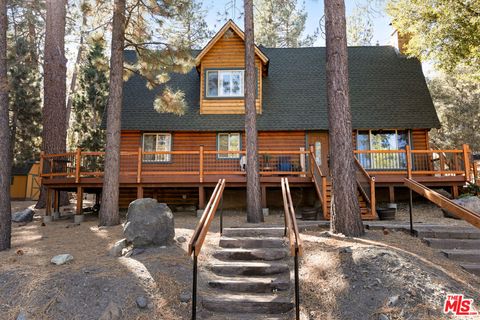 Photo of 959 Quail Road, Wrightwood, CA 92397 (MLS # 26715709)