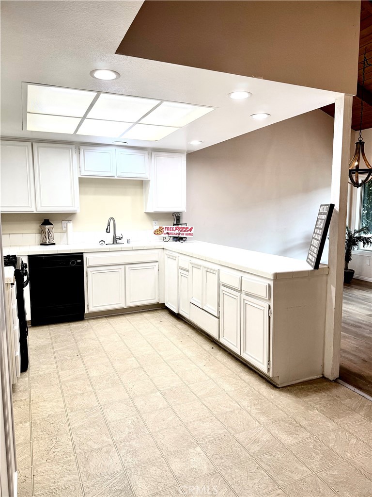 Shady Hollow Townhomes (SHHW) - Residential