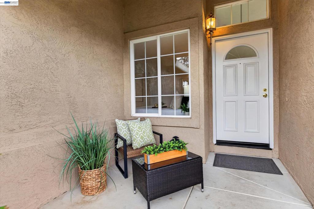 4853 Julie St