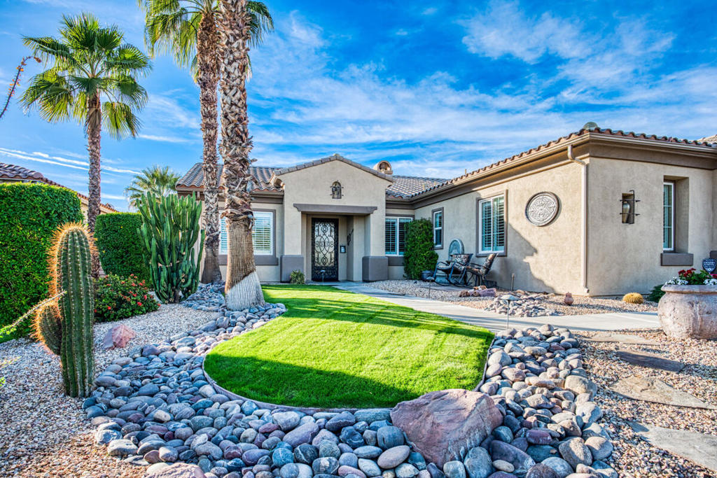 44755 Via Rosa Trail