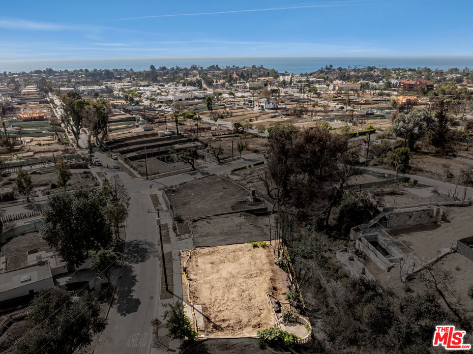 *MAJOR REDUCTION. $1M* Rebuild the Palisades! A great opportunity to take part in the rebuild of the Palisades here in the most sought after family neighborhood: Northern Alphabet Streets. The lot dimensions make this a unique offering for this neighborhood as it sits on a 85'W x 85'D lot. This is one of the widest and deepest lots you will find int his neighborhood. Previously a contemporary 3,064sf family home. The lot has been cleared of debris and ready for a new owner to begin the permitting process!