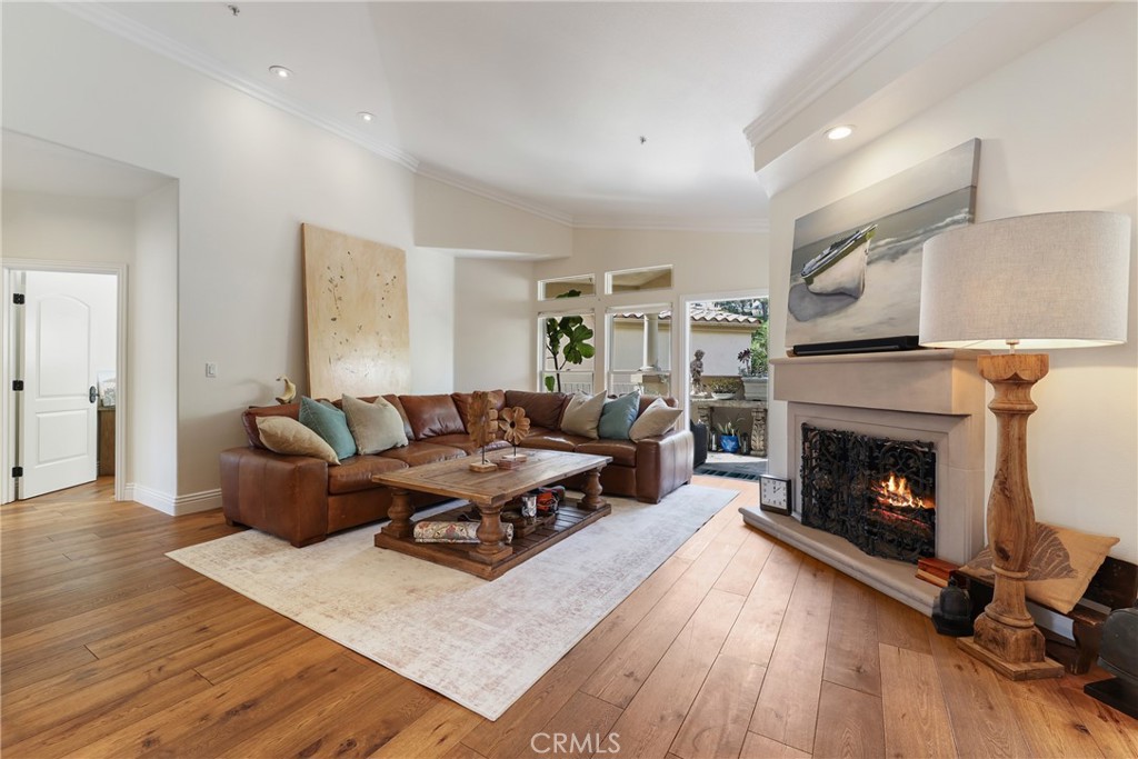 90 Plaza De Las Flores