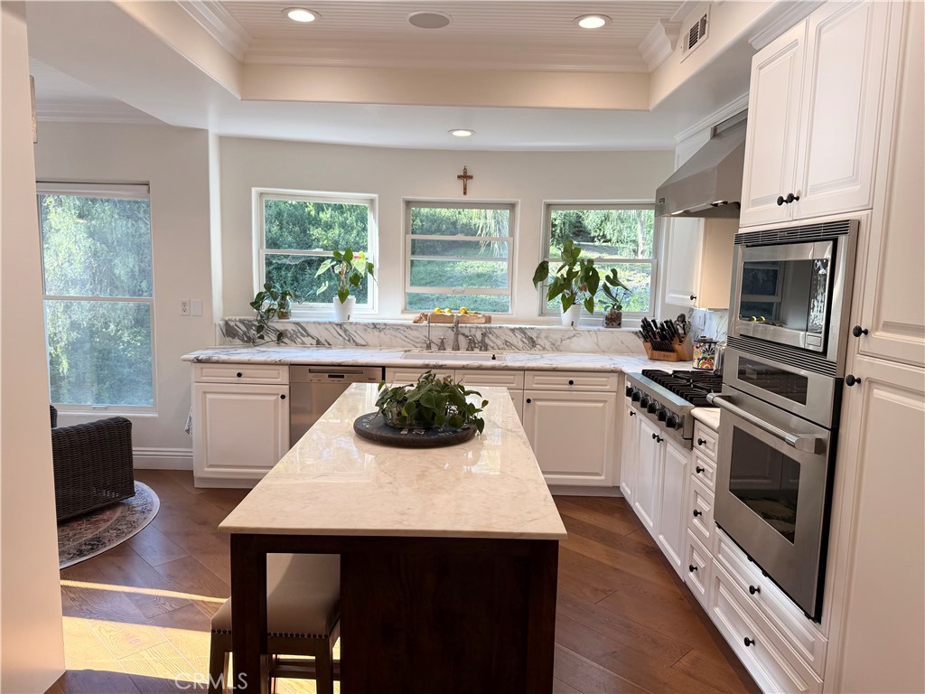 90 Plaza De Las Flores