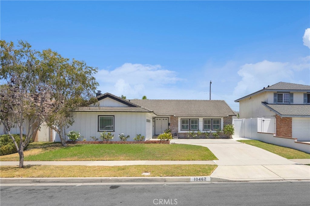 10462 Christopher St.